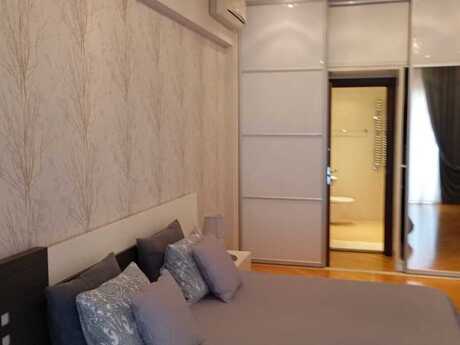 4 otaqlı mənzil, 200 m², 28 May: 699 000 ₼ 3