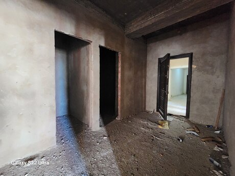 2 otaq · 95 m² · 8/12 mərtəbə, Neftçilər
