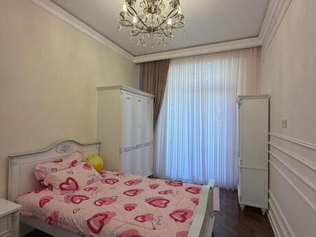 3-room apartment, 158 m², 28 May: 620 000 ₼ 5