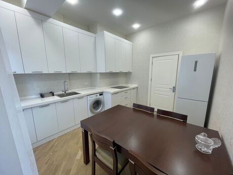 Kirayə 2 otaqlı mənzil, 75 m², 28 May: 1 599 ₼/ay 2