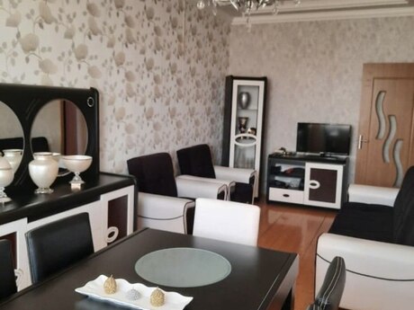 Аренда: 2-комнатная квартира, 75 м², Memar Əcəmi: 650 ₼/мес 3