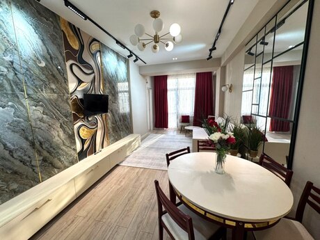 Kirayə 3 otaqlı mənzil, 90 m², 8 Noyabr: 1 200 ₼/ay 2