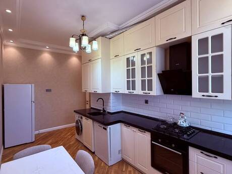 Kirayə 3 otaqlı mənzil, 120 m², 8 Noyabr: 1 499 ₼/ay 5