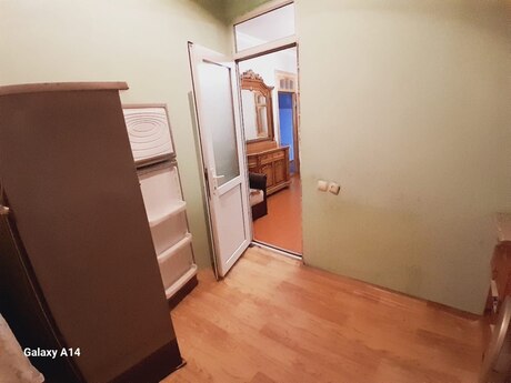 Elan №6471140 - Bakı, 8 Noyabr m., 3 otaqlı, 90 m², 2/2 mərtəbə