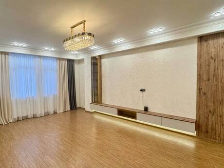 3 otaqlı mənzil, 140 m², Neftçilər: 352 000 ₼ 2