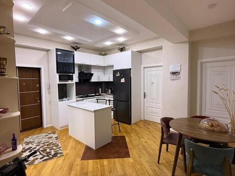 3 otaqlı mənzil, 105 m², Nizami: 232 000 ₼ 2