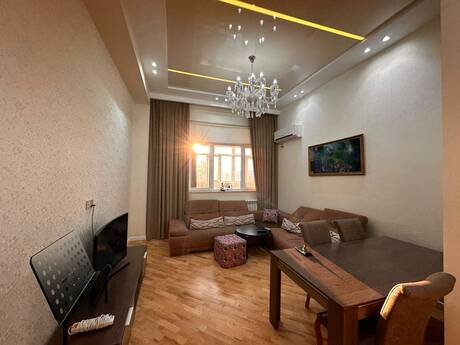 Kirayə 3 otaqlı mənzil, 110 m², 28 May: 1 500 ₼/ay 2