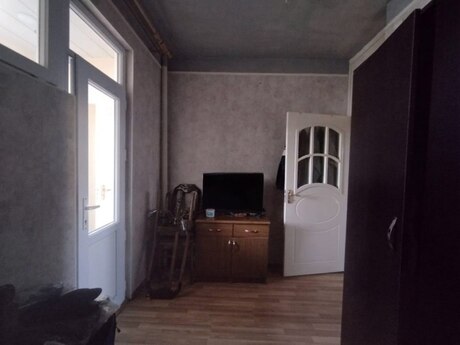 Объявление №6471284 - Баку, м. Халглар Достлугу, 3-комн., 50 м², 7/9 этаж