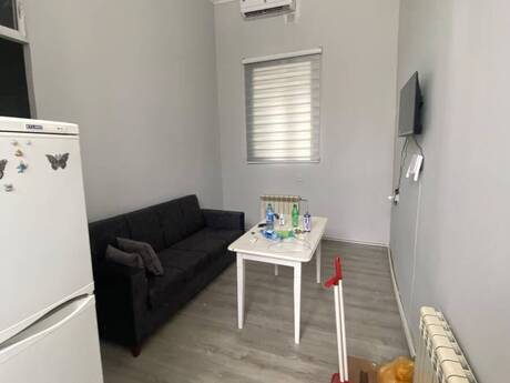 2-room apartment for rent, 26 m², Nizami: 750 ₼/mo 4
