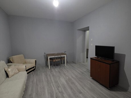 2-room apartment for rent, 50 m², Nizami: 650 ₼/mo 2