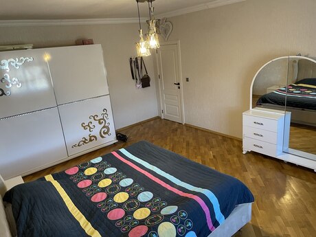 5 otaqlı həyət evi, 150 m², Bakıxanov: 188 000 ₼ 5
