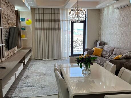 3-room apartment for rent, 100 m², Şah İsmayıl Xətai: 2 000 ₼/mo 5