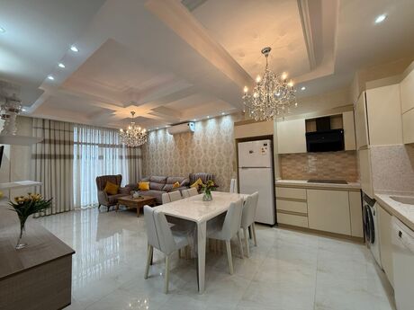 3-room apartment for rent, 100 m², Şah İsmayıl Xətai: 2 000 ₼/mo 2