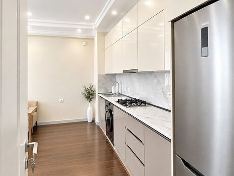 3-room apartment for rent, 90 m², Sky Home: 1 100 ₼/mo 4