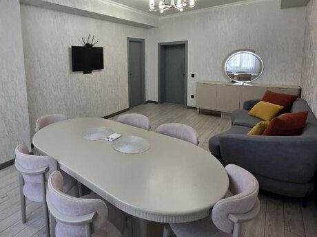 Kirayə 3 otaqlı mənzil, 95 m², Nərimanov: 288 ₼/ay 2