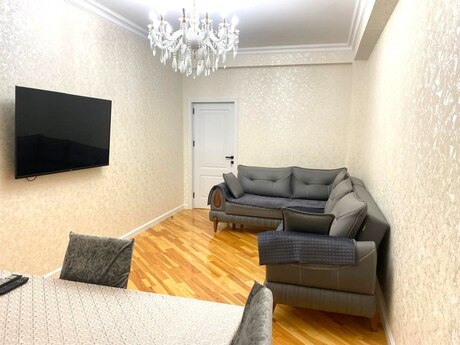 3-room apartment for rent, 128 m², Etibarlı Residence Qaraçuxur: 999 ₼/mo 3