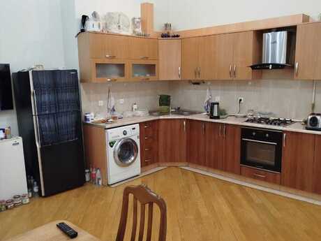 Elan №6471624 - Bakı, Sahil m., 3 otaqlı, 137.5 m², 7/13 mərtəbə