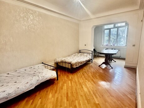 3 rooms · 70 m² · floor 3/5, Neftçilər