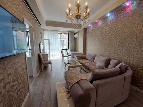 3-room apartment for rent, 105 m², İçəri Şəhər: 1 100 ₼/mo 2