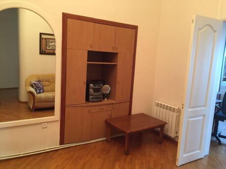 5 otaqlı mənzil, 180 m², Sahil: 1 120 000 ₼ 5