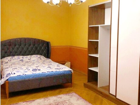 Kirayə 3 otaqlı mənzil, 148 m², 28 May: 1 200 ₼/ay 4