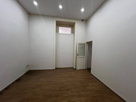 4 otaqlı mənzil, 200 m², Sahil: 920 000 ₼ 4