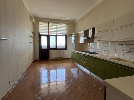 4 otaqlı mənzil, 230 m², Nizami: 620 000 ₼ 4