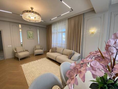 3 otaqlı mənzil, 117 m², 28 May: 435 000 ₼ 2