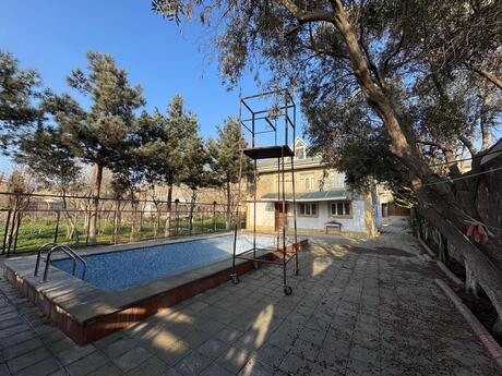 7 otaqlı həyət evi, 200 m², Novxanı: 165 000 ₼ 2