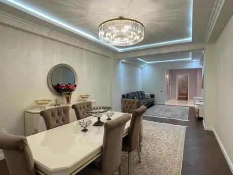 4-комнатная квартира, 146 м², 8-ci mikrorayon: 380 000 ₼ 2