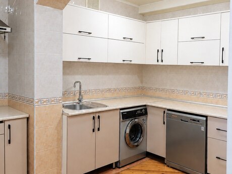 3-room apartment for rent, 92 m², Yeni Günəşli: 650 ₼/mo 4
