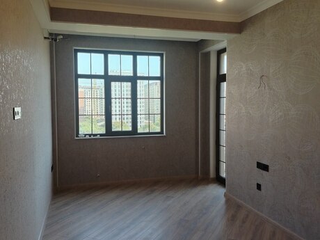 28 Mayda 3 otaqlı yeni tikili mənzil satılır, 80 m², 310 000 AZN, şəkil 3 / 12