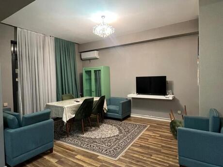 2 otaq · 67 m² · 6/20 mərtəbə, 8 Noyabr