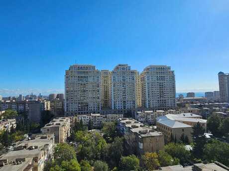 4 otaqlı mənzil, 205 m², Renessans Palace: 1 049 000 ₼ 3