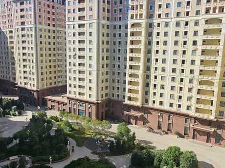 4 otaqlı mənzil, 205 m², Renessans Palace: 1 049 000 ₼ 2