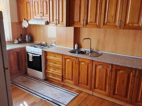 3 rooms · 80 m² · floor 9/10, 28 May