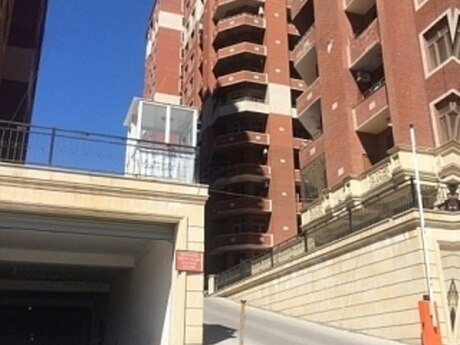 4 otaqlı mənzil, 216 m², Nizami: 520 000 ₼ 4