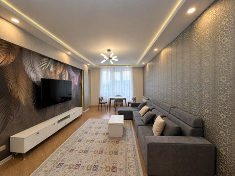 3 otaq · 128 m² · 4/17 mərtəbə, Elmlər Akademiyası
