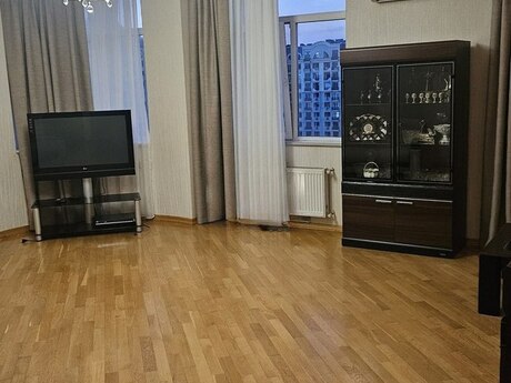 Объявление №6472426 - Баку, м. Нариман Нариманов, 4-комн., 165 м², 14/16 этаж