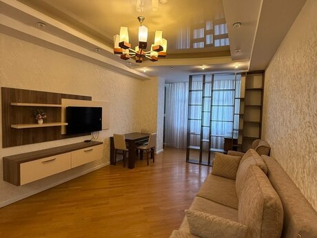 Elan №6472481 - Bakı, Şah İsmayıl Xətai m., 3 otaqlı, 130 m², 6/18 mərtəbə