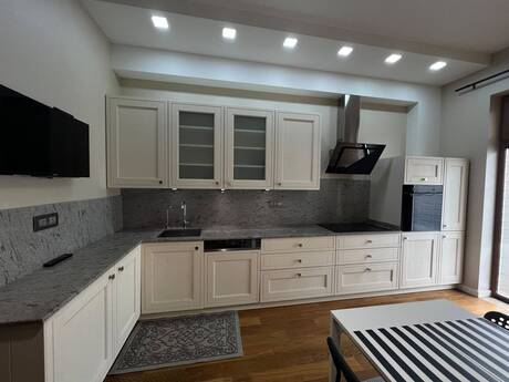 Kirayə 4 otaqlı mənzil, 160 m², Şah İsmayıl Xətai: 2 500 ₼/ay 2