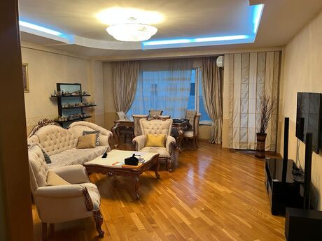 Elan №6472607 - Bakı, Şah İsmayıl Xətai m., 4 otaqlı, 210 m², 7/11 mərtəbə
