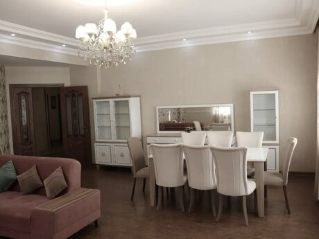 Объявление №6472595 - Баку, м. Элмляр Академиясы, 3-комн., 150 м², 3/18 этаж