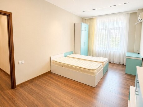 3 otaqlı mənzil, 120 m², 8 Noyabr: 300 000 ₼ 5