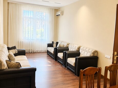 3 otaqlı mənzil, 120 m², 8 Noyabr: 300 000 ₼ 2