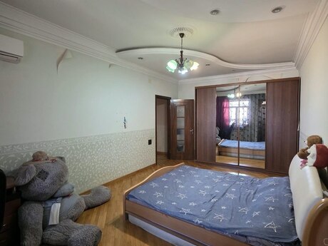 Kirayə 3 otaqlı mənzil, 160 m², Nizami: 250 ₼/ay 2