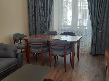 Объявление №6472801 - Баку, м. Ичеришехер, 4-комн., 100 м², 3/5 этаж