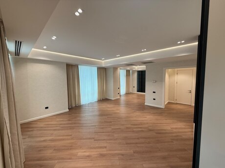 3-room apartment, 150 m², Altes Plaza: 650 000 ₼ 3