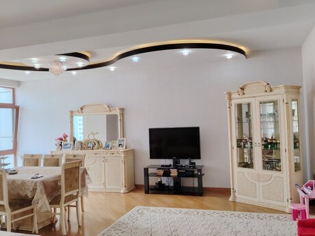 3 otaqlı mənzil, 145 m², 28 May: 429 000 ₼ 3