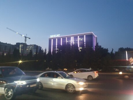 2 Qara Qarayev